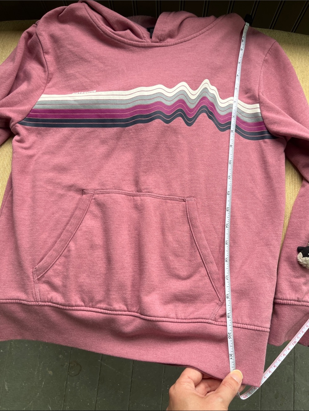 Patagonia Kids Graphic Hoodie | Pink Pullover Hoodie | Excellent Condition | L - Picture 12 of 13